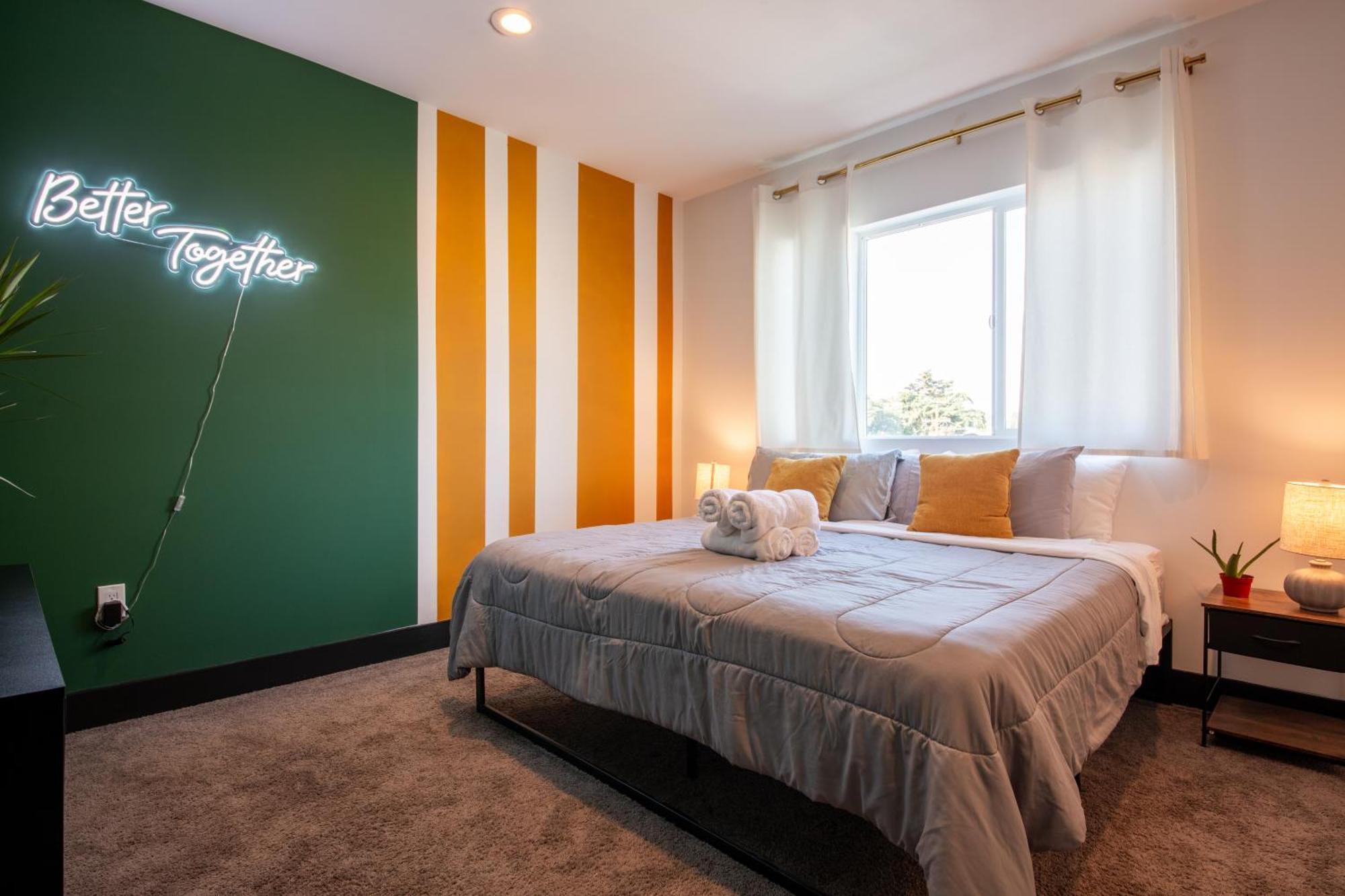 Spacious Luxury In The Heart Of La! Free Parking And Jacuzzi Pousada *