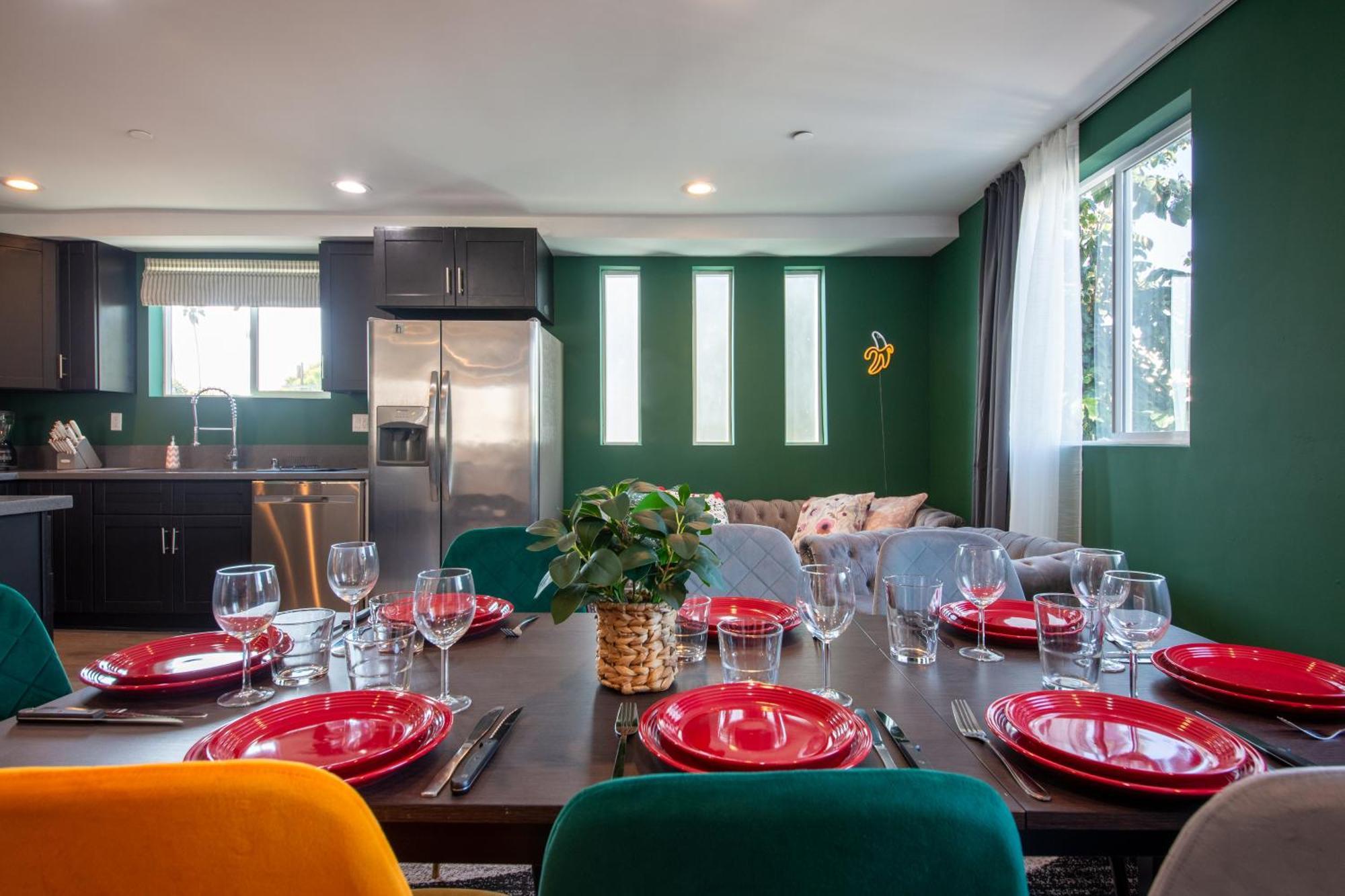 Spacious Luxury In The Heart Of La! Free Parking And Jacuzzi Pousada