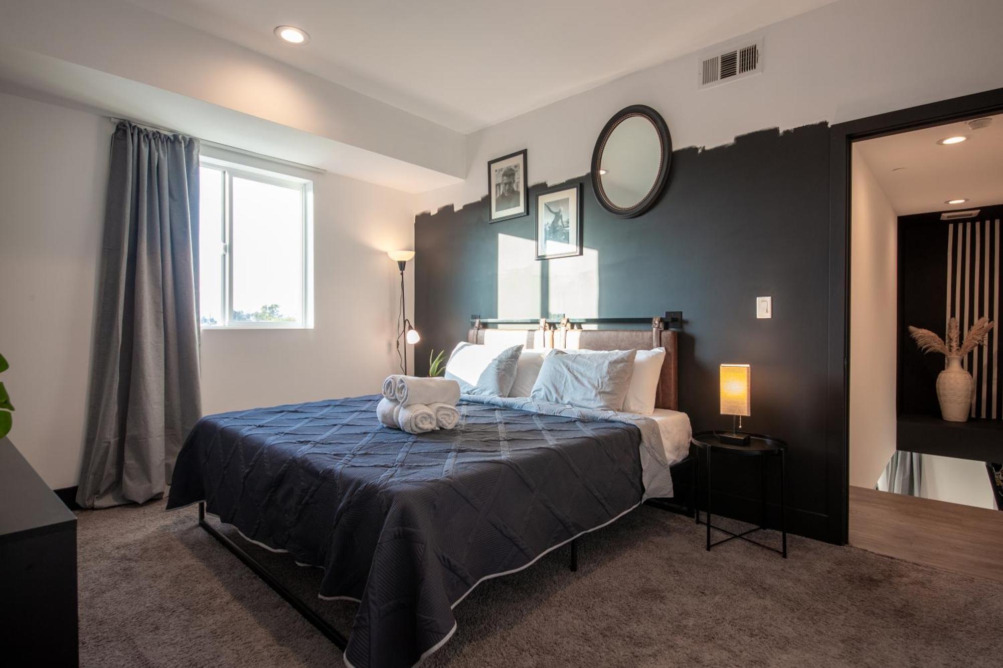 Pousada Spacious Luxury In The Heart Of La! Free Parking And Jacuzzi
