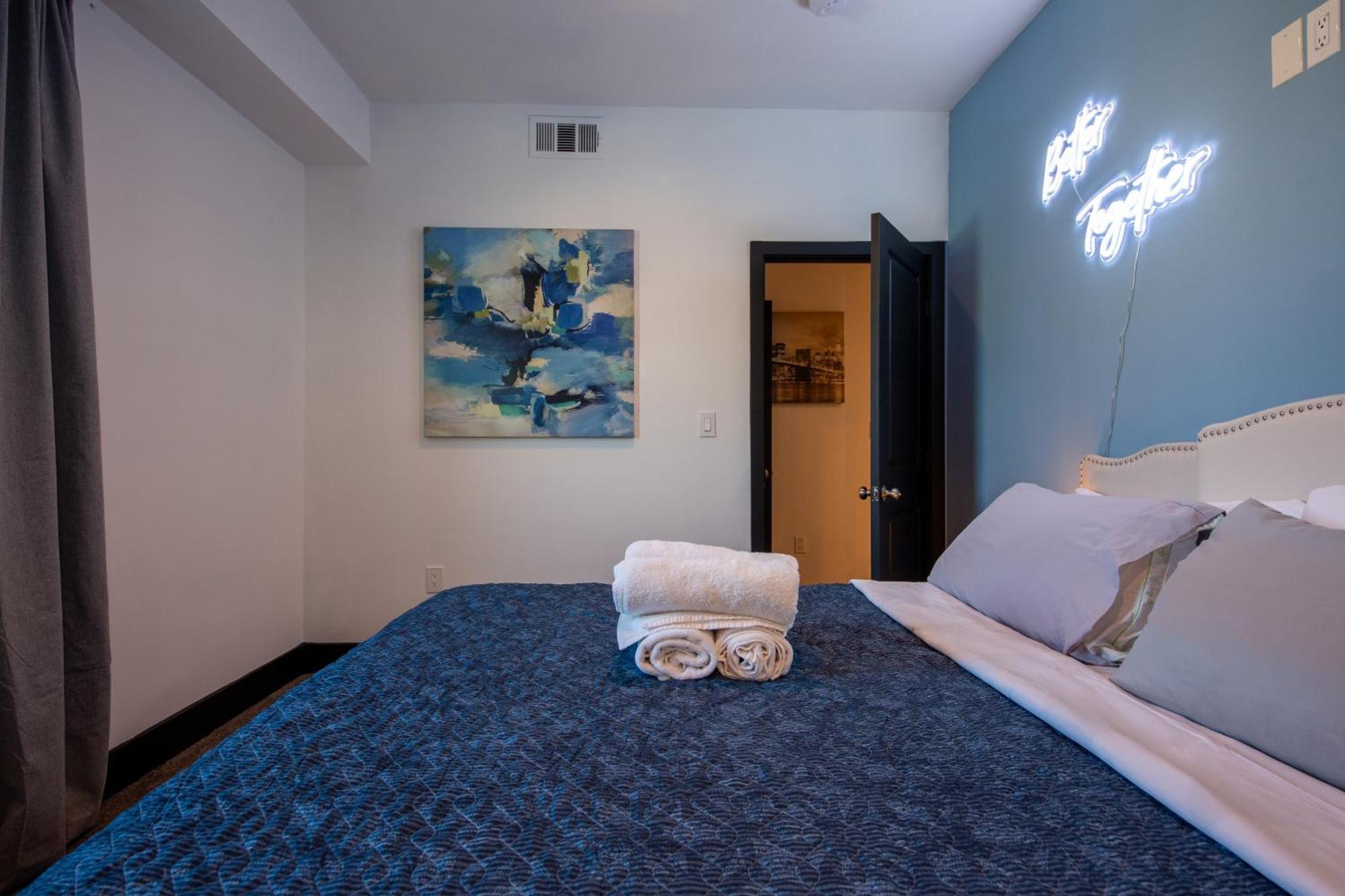 Spacious Luxury In The Heart Of La! Free Parking And Jacuzzi Pousada