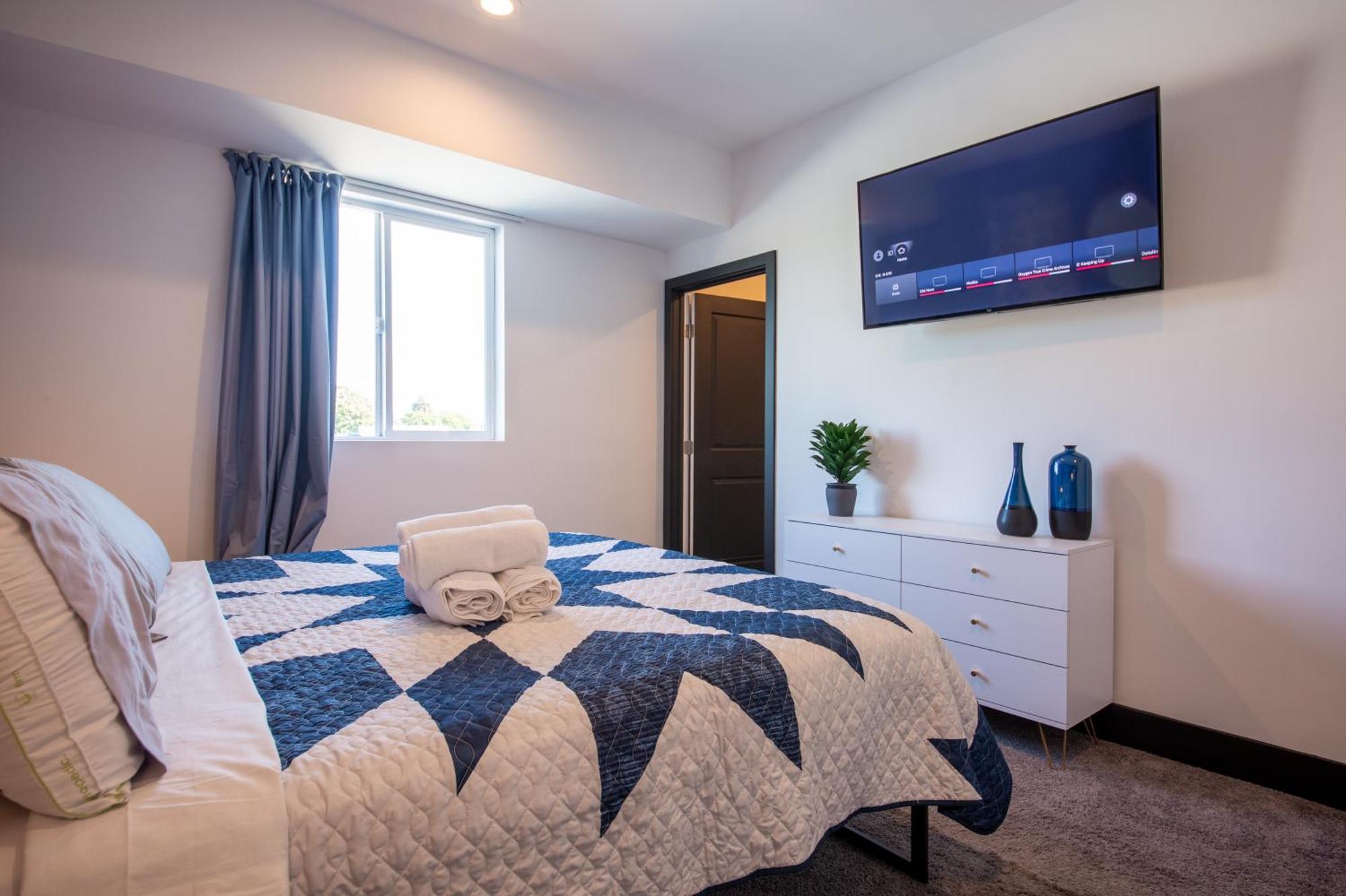 Pousada Spacious Luxury In The Heart Of La! Free Parking And Jacuzzi *