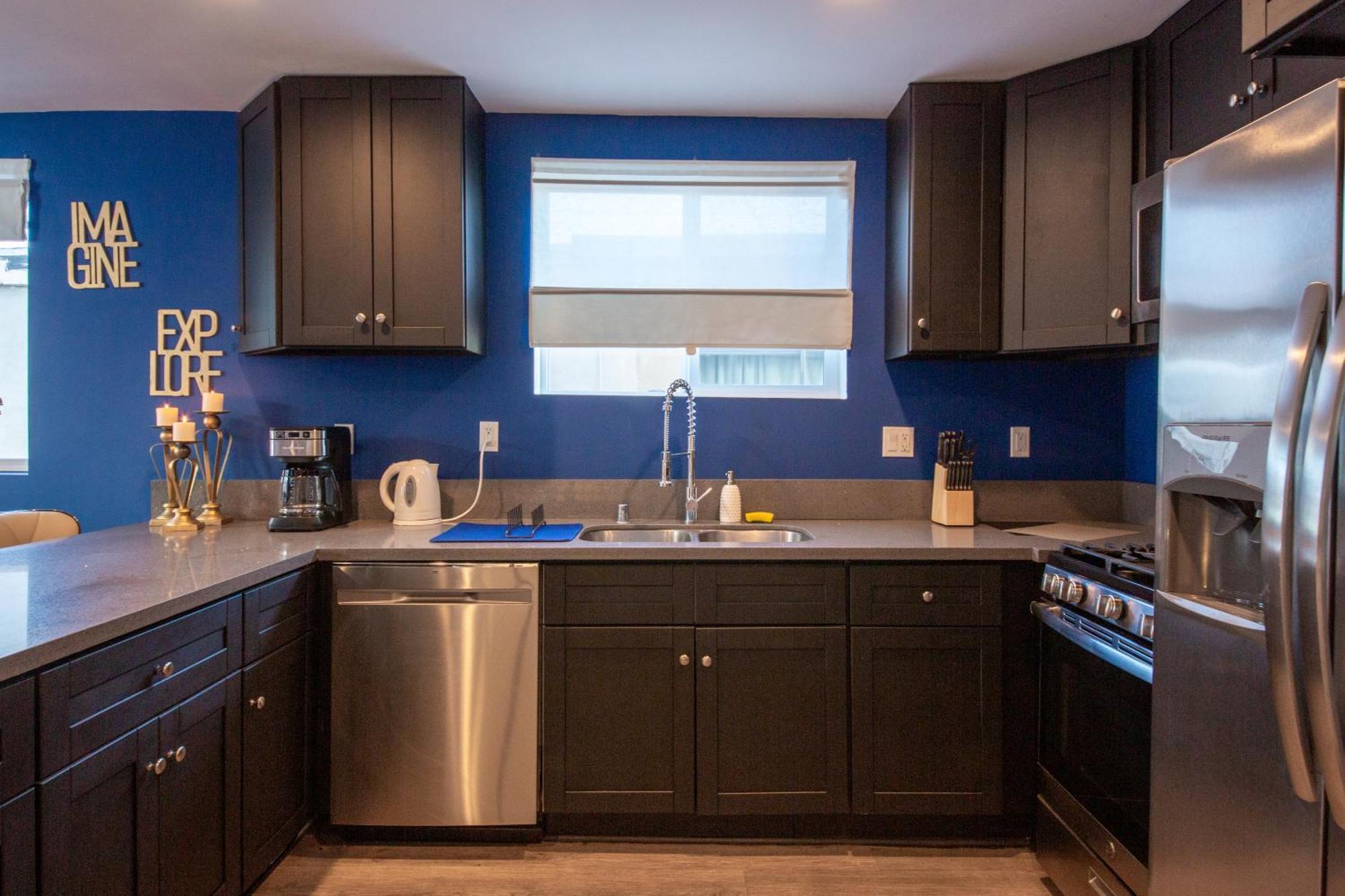 Pousada Spacious Luxury In The Heart Of La! Free Parking And Jacuzzi